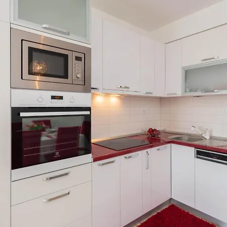 Appartement Lana St *