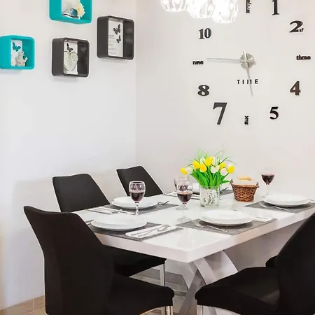 Lana St Appartement *